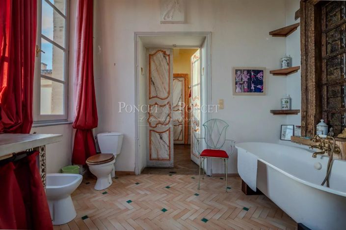 Image No.19-11 Bed House for sale