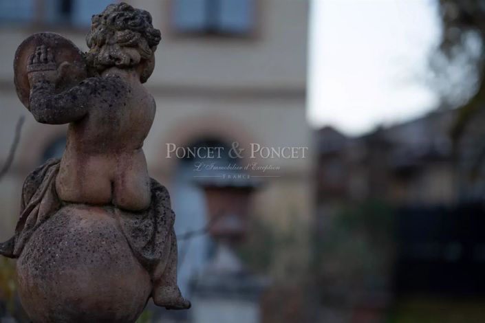 Image No.2-11 Bed House for sale