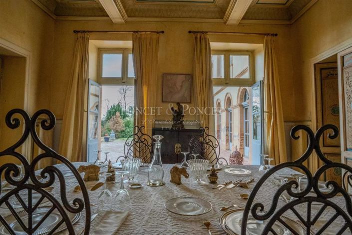 Image No.8-11 Bed House for sale