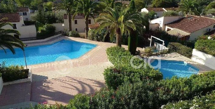 Image No.10-1 Bed House for sale