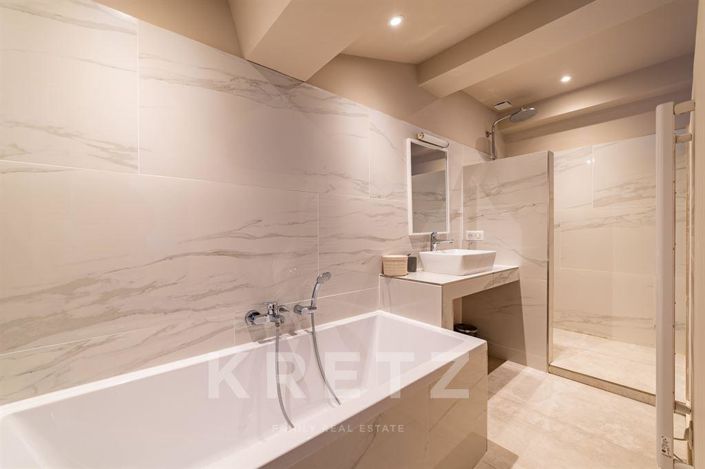 Image No.11-3 Bed House for sale