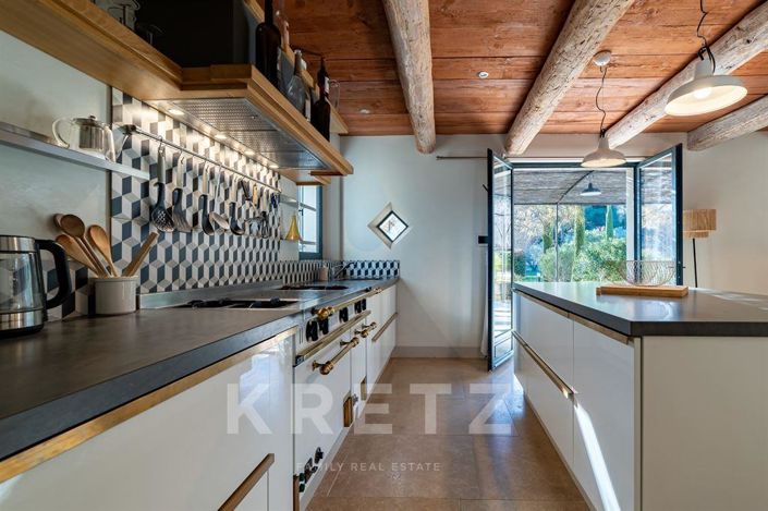 Image No.6-3 Bed House for sale