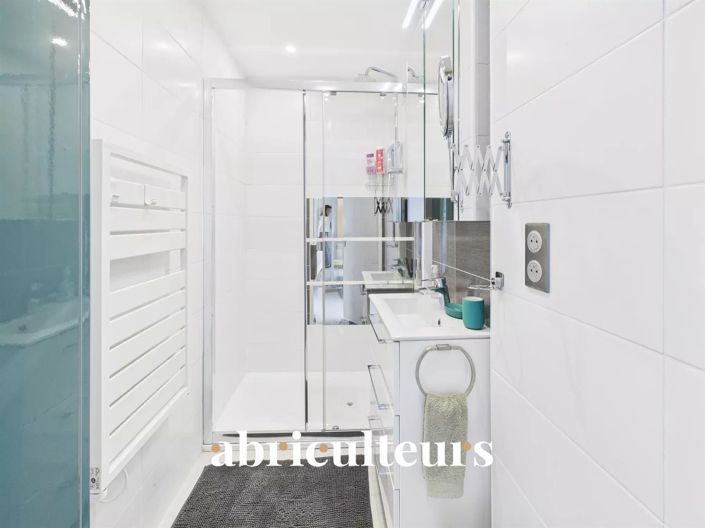 Image No.17-2 Bed Apartment for sale