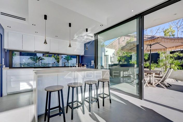 Image No.7-4 Bed House for sale