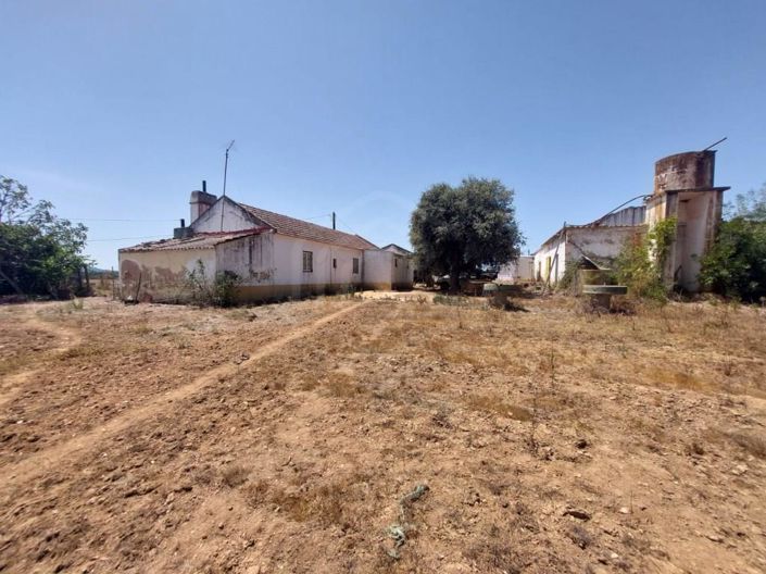 Image No.15-2 Bed House for sale