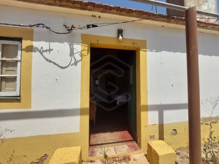 Image No.6-2 Bed House for sale