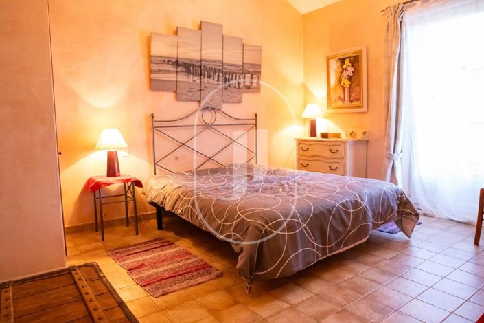 Image No.16-9 Bed House for sale