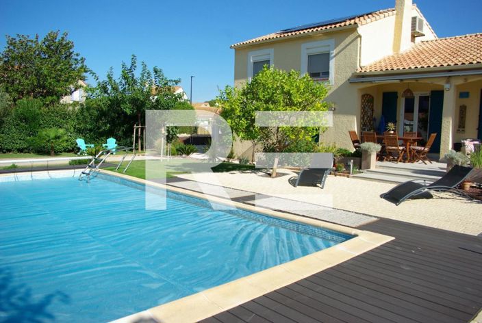 Image No.4-4 Bed House for sale