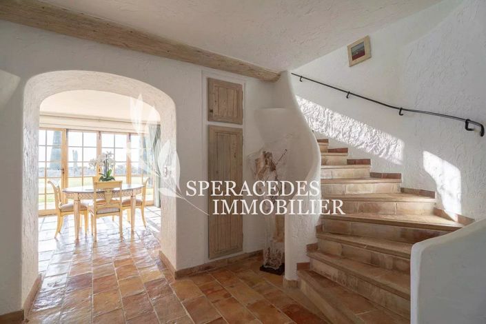 Image No.5-5 Bed House for sale