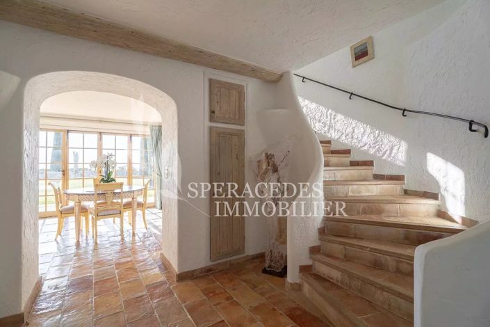 Image No.6-5 Bed House for sale