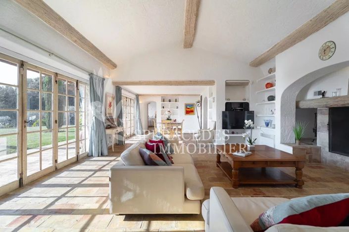 Image No.7-5 Bed House for sale
