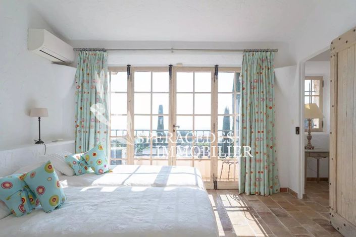 Image No.9-5 Bed House for sale