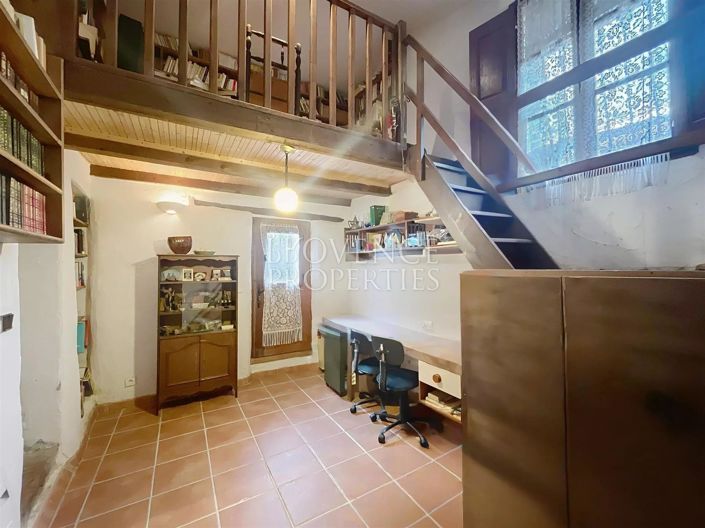 Image No.9-4 Bed House for sale