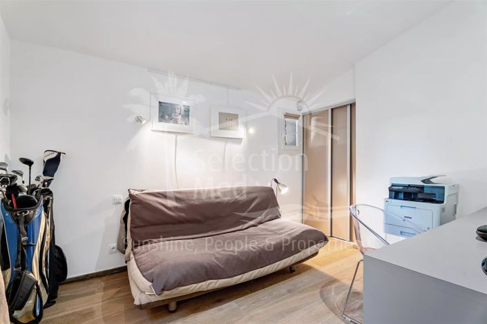 Image No.16-4 Bed House for sale