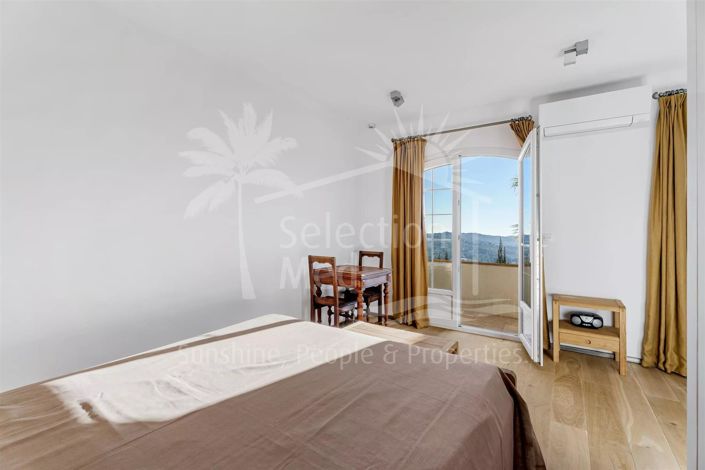 Image No.20-4 Bed House for sale