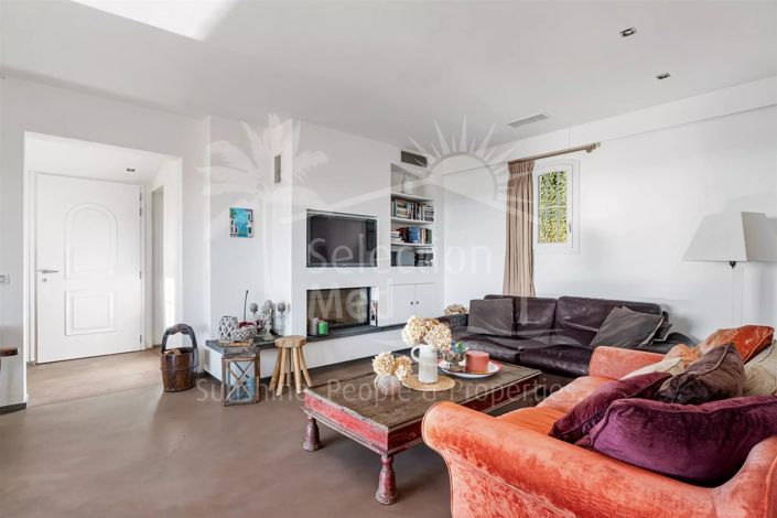 Image No.5-4 Bed House for sale