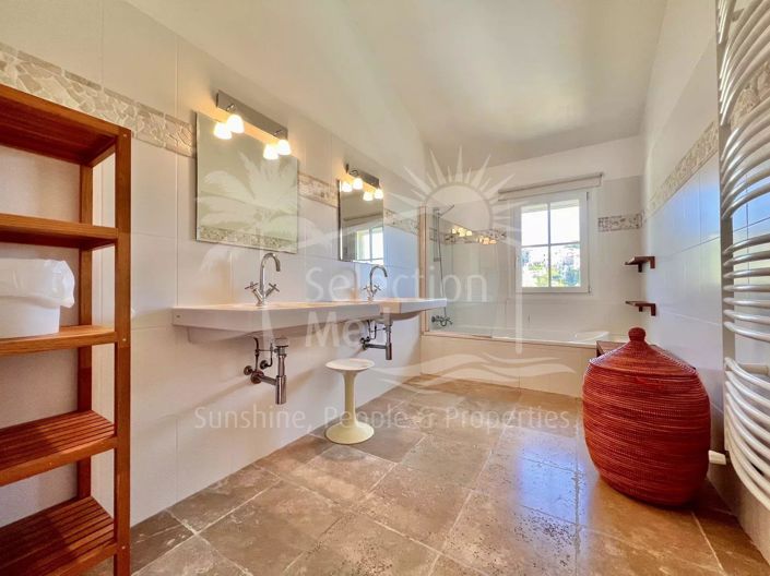 Image No.17-Maison de 6 chambres à vendre à Châteauneuf-Grasse