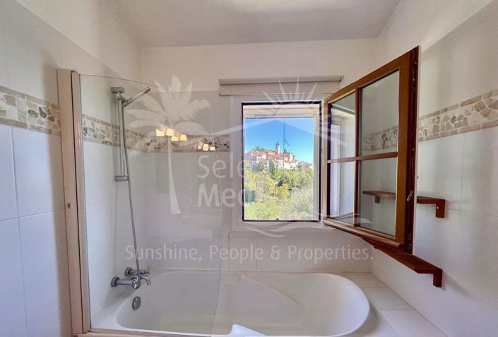 Image No.7-Maison de 6 chambres à vendre à Châteauneuf-Grasse