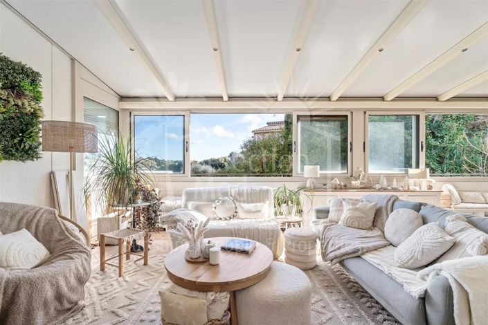 Image No.10-5 Bed House for sale