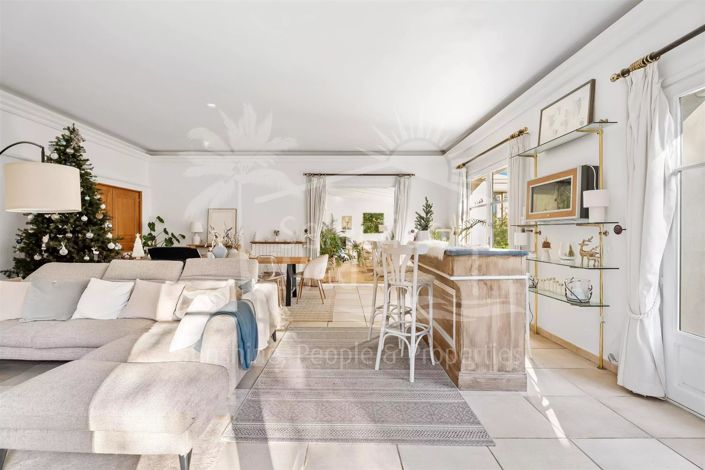 Image No.4-5 Bed House for sale