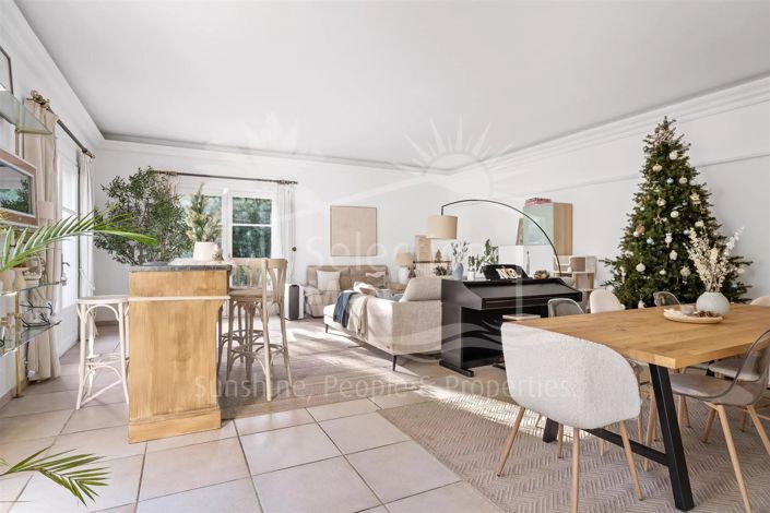 Image No.5-5 Bed House for sale