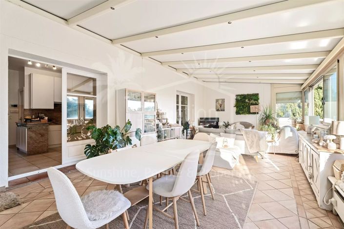 Image No.7-5 Bed House for sale