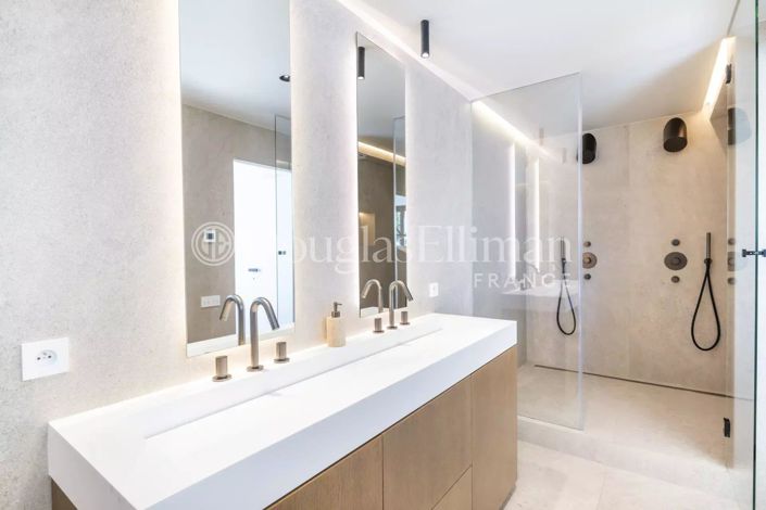 Image No.11-3 Bed Apartment for sale