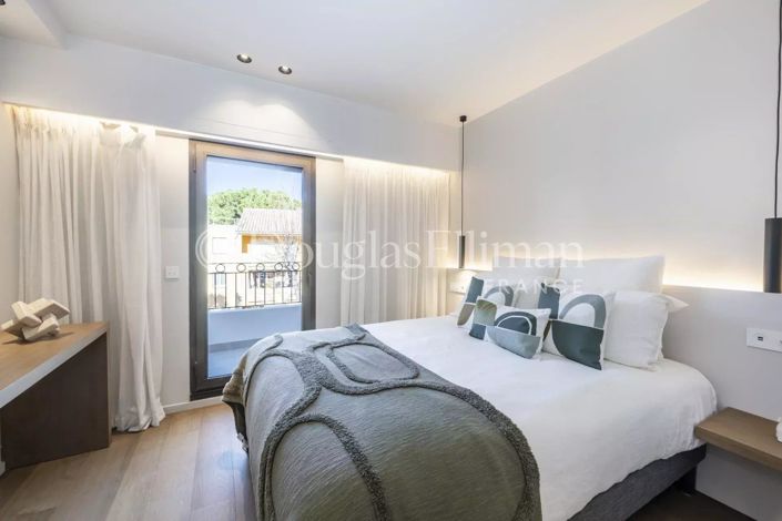 Image No.12-3 Bed Apartment for sale