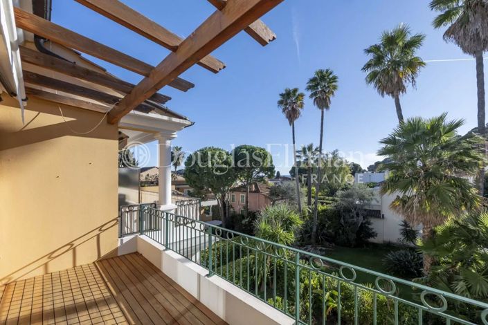 Image No.9-3 Bed Apartment for sale