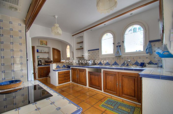 Image No.5-4 Bed House for sale