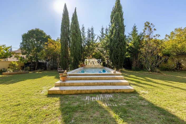 Image No.3-5 Bed Property for sale