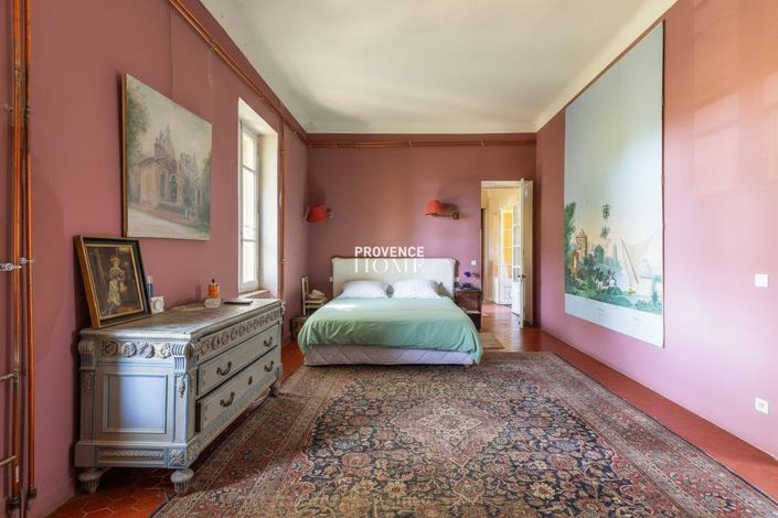 Image No.7-5 Bed Property for sale