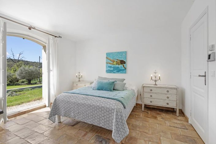 Image No.15-3 Bed House for sale