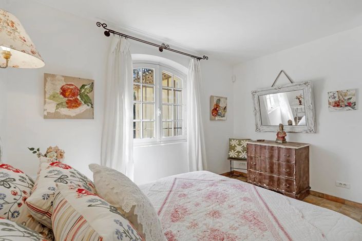 Image No.20-3 Bed House for sale