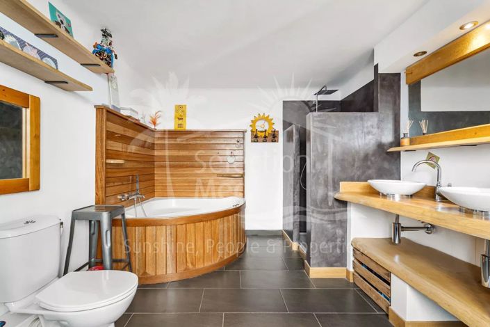 Image No.12-2 Bed Apartment for sale