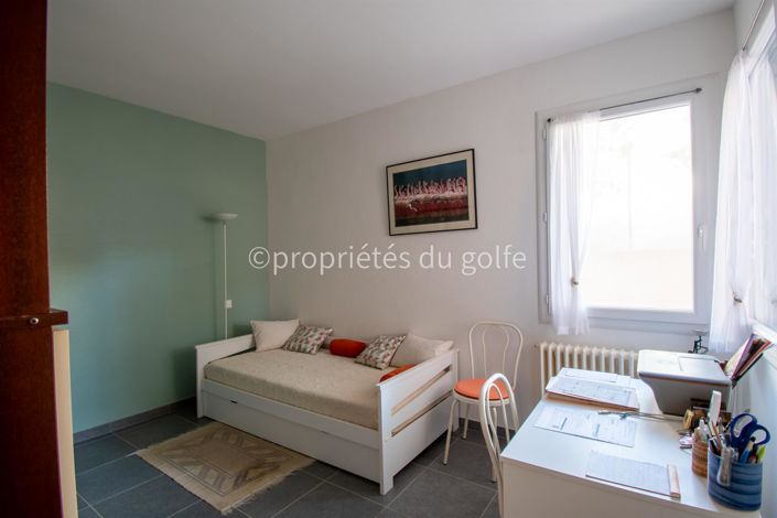 Image No.9-3 Bed House for sale