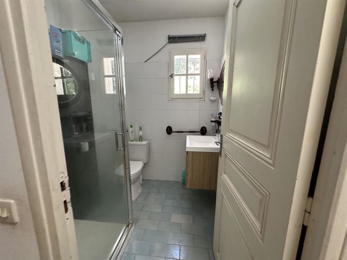 Image No.9-4 Bed House for sale