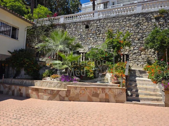 Image No.19-5 Bed House for sale