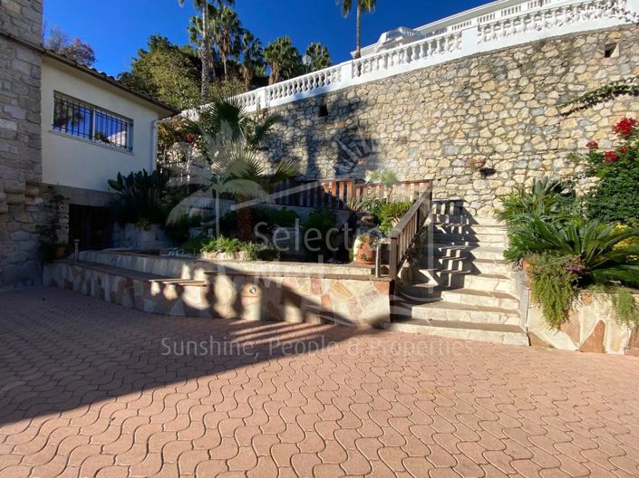 Image No.21-5 Bed House for sale