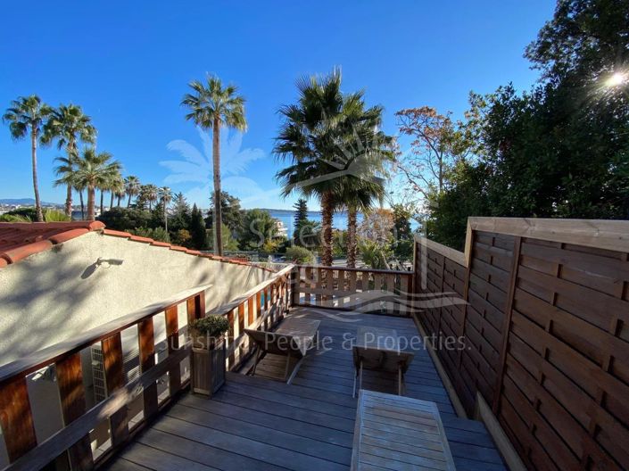 Image No.31-5 Bed House for sale