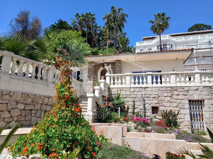 Image No.5-5 Bed House for sale