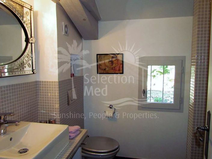 Image No.15-9 Bed House for sale