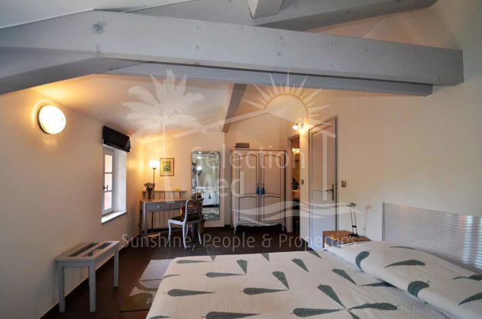 Image No.16-9 Bed House for sale