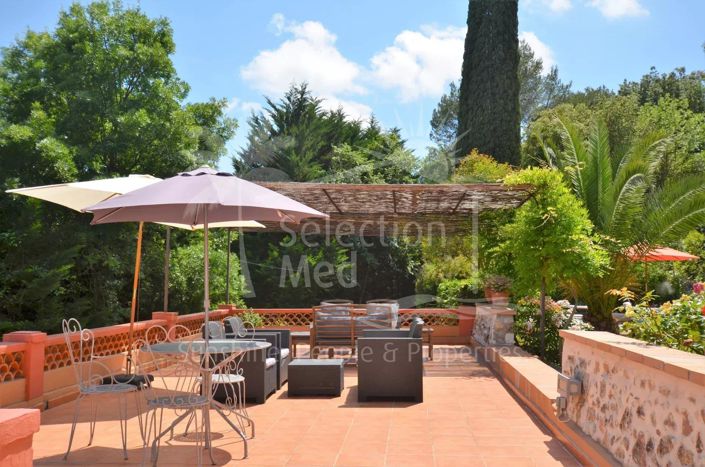 Image No.2-9 Bed House for sale