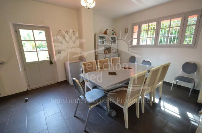 Image No.6-9 Bed House for sale