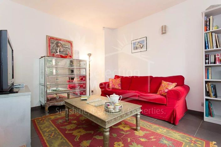 Image No.7-9 Bed House for sale