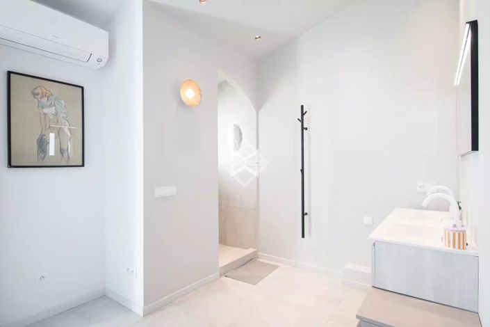 Image No.9-3 Bed Apartment for sale