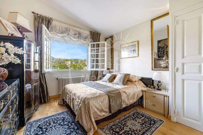 Image No.12-4 Bed House for sale