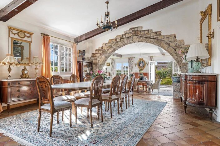 Image No.7-4 Bed House for sale