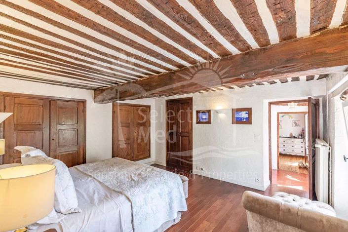 Image No.10-4 Bed House for sale